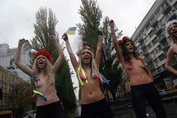 Free Speech. Свобода Слова. FEMEN: Украина не Алина!